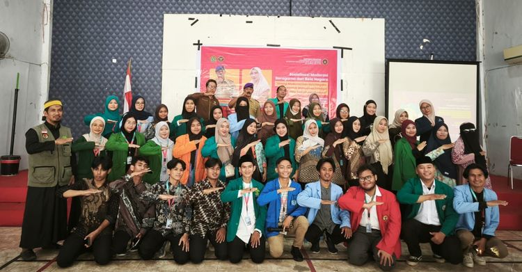 Pergerakan Mahasiswa Moderasi Beragama dan Bela Negara (PMMBN) Sulawesi Selatan adakan Sosialisasi Moderasi Beragama dan Bela Negara di Kampus I UIT Aula Konsentrasi